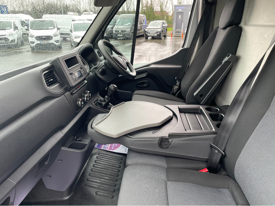 2023 Renault Master 2.3L Diesel For Sale Images