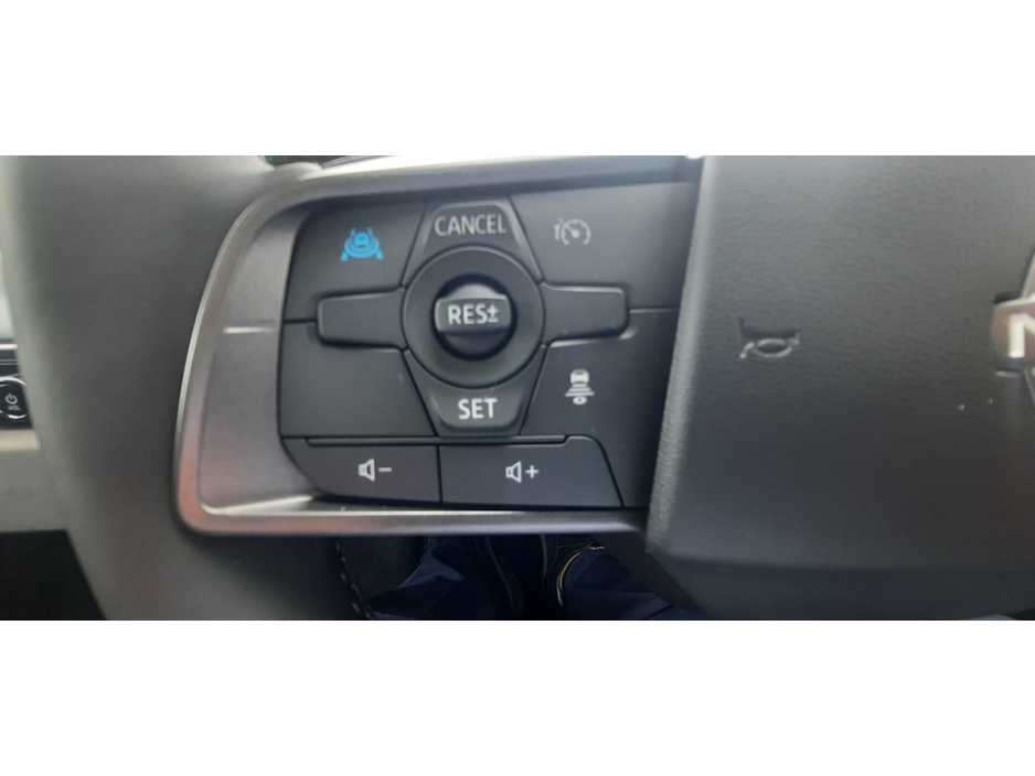 Nissan Leaf 52KW EVOLVE 5DR AUTO 2 TONE — thumbnail 19