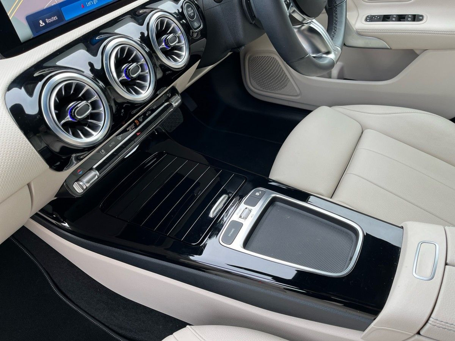 Mercedes-Benz CLA Class 180D Progressive Plus Coupe — thumbnail 16