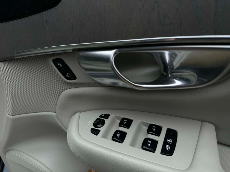 2023 Volvo XC90 2L Petrol Plug-in Hybrid For Sale Images