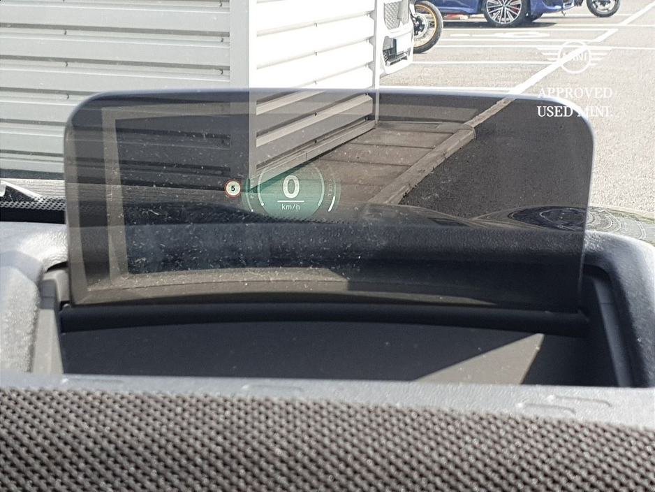 2024 MINI Hatch 2L Petrol For Sale Images