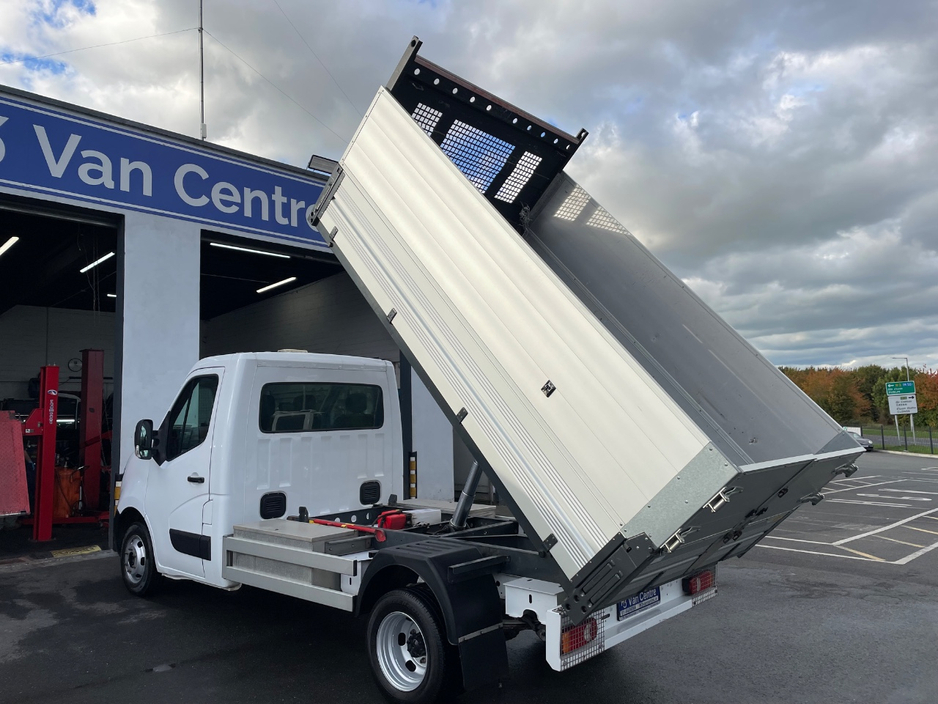 2021 Nissan NV400 2.3L Diesel For Sale Images