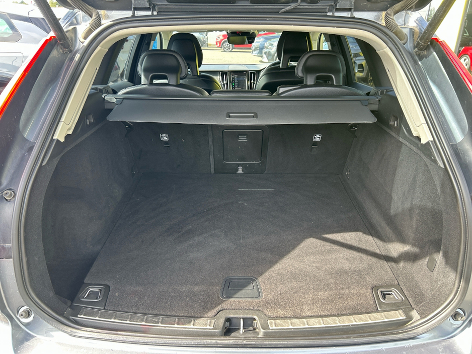 2018 Volvo XC60 2L Diesel For Sale Images