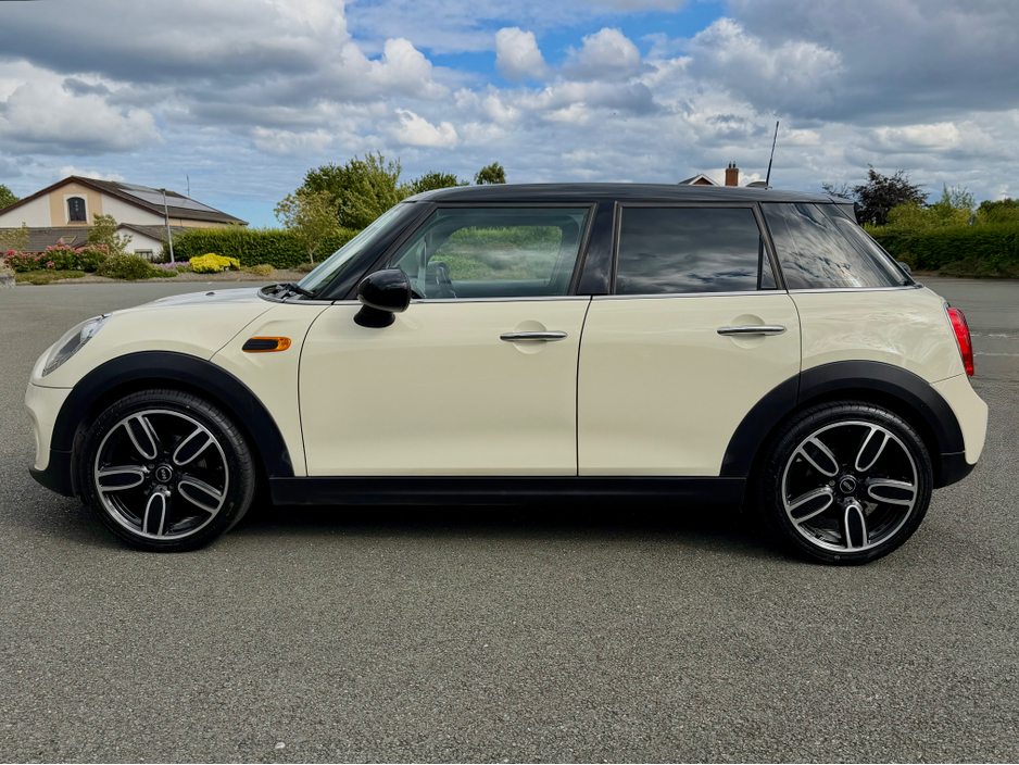 2015 MINI Hatch 1.5L Petrol For Sale Images