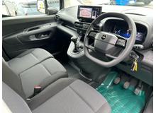 2025 Opel Combo 1.5L Diesel For Sale Images