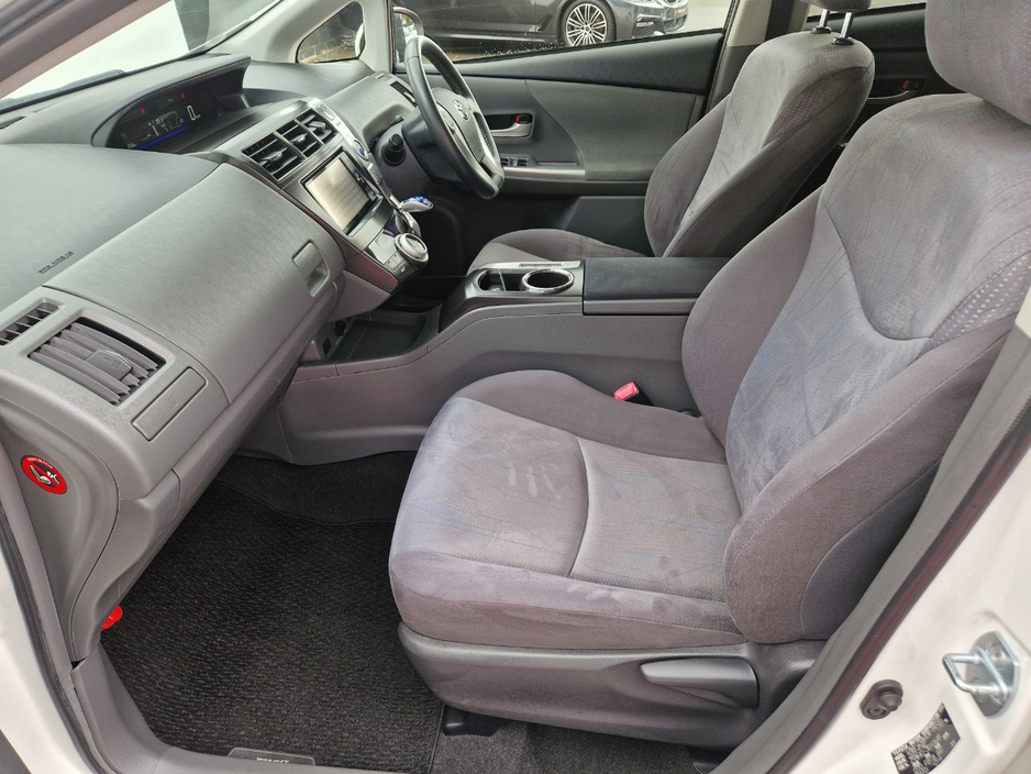 2012 Toyota Prius 1.8L Petrol Hybrid For Sale Images