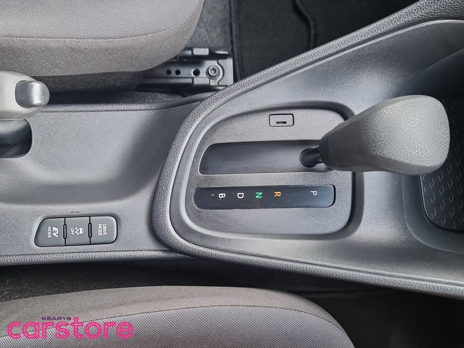 Toyota Yaris Hybrid X — thumbnail 23
