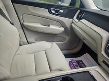 2023 Volvo XC60 2L Petrol Plug-in Hybrid For Sale Images