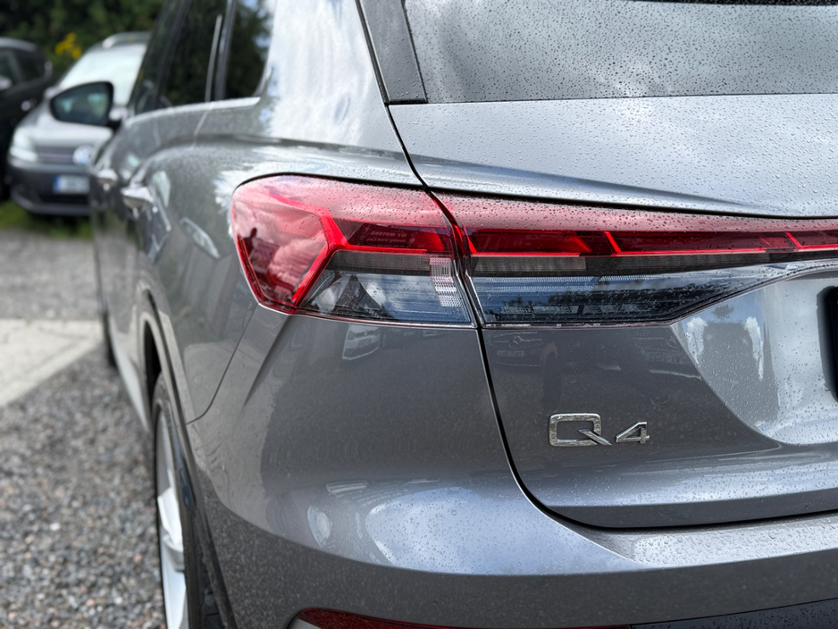2024 Audi Q4 e-tron 0L Electric For Sale Images