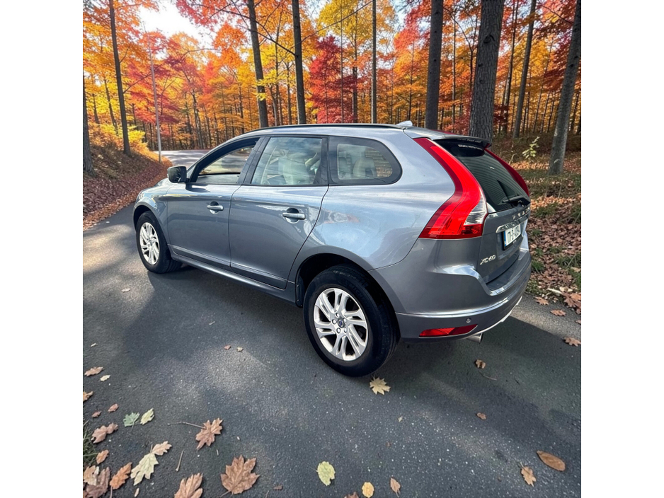 2017 Volvo XC60 2L Diesel For Sale Images