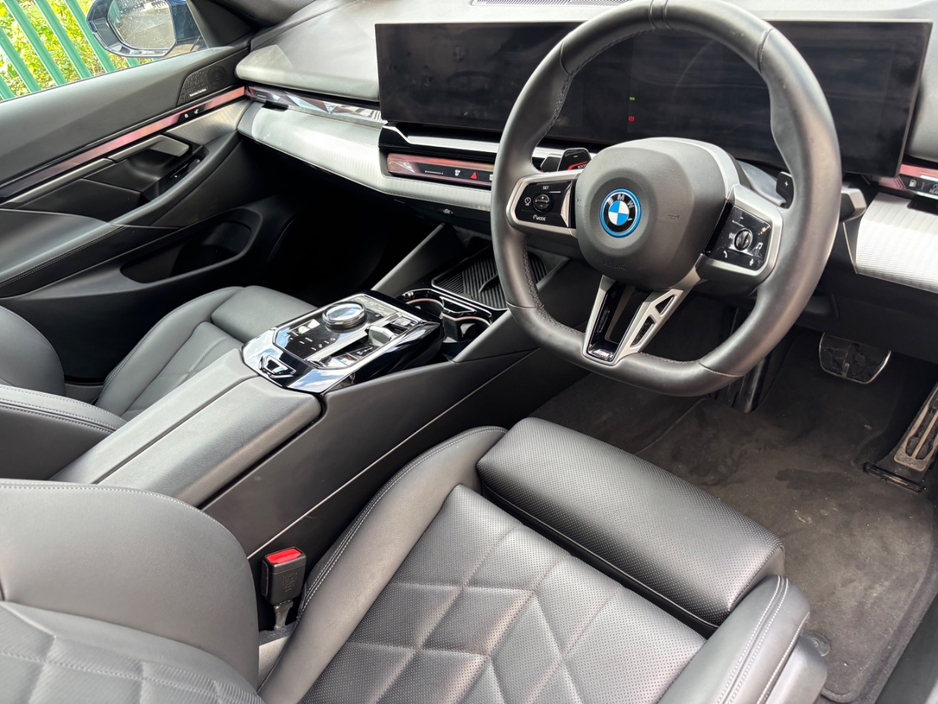 2025 BMW 5 Series 2L Petrol Plug-in Hybrid For Sale Images