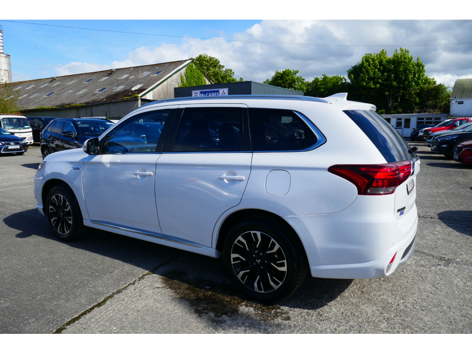2017 Mitsubishi Outlander 2L Petrol Hybrid For Sale Images