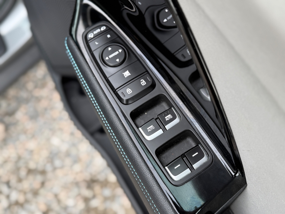 2021 Kia Niro 1.6L Petrol Plug-in Hybrid For Sale Images