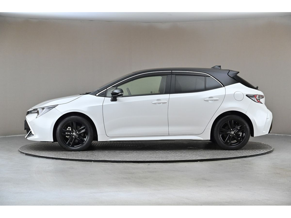 Toyota Corolla 1.8 HYBRID SPORT *BI-TONE ROOF*HALF LEATHER SPORT SEATS*REVERSE CAM* — thumbnail 5