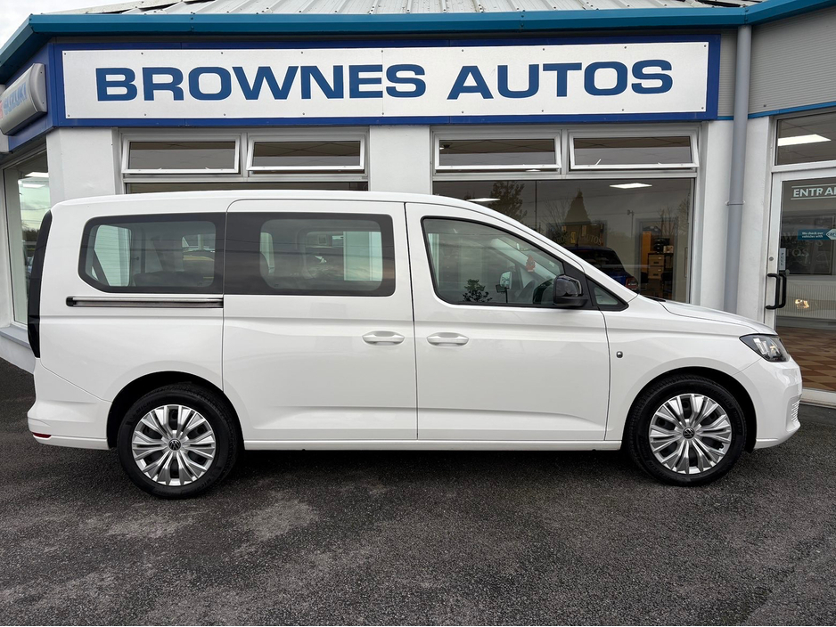 2022 Volkswagen Caddy Maxi Life 2L Diesel For Sale Images