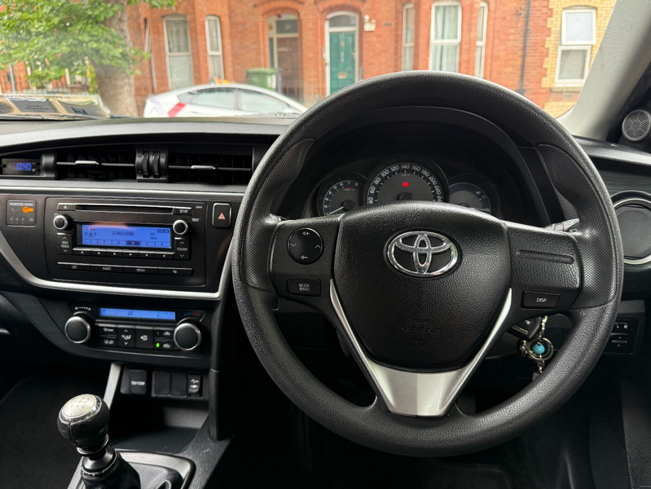 2014 Toyota Auris 1.3L Petrol For Sale Images