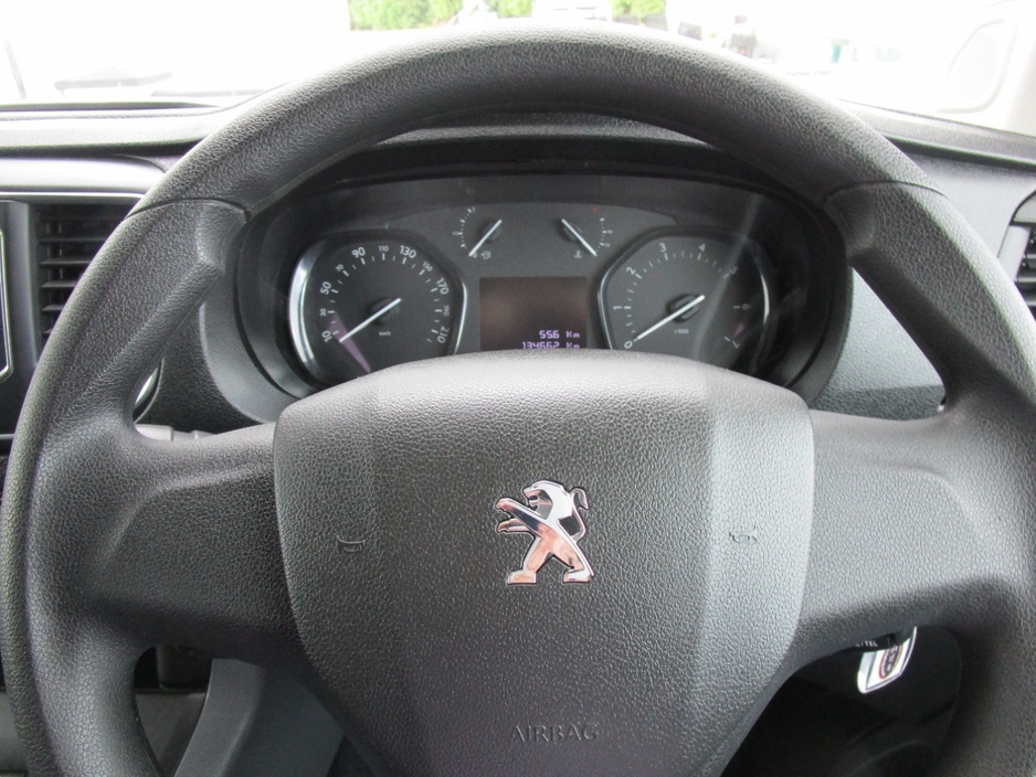 2022 Peugeot Expert 2L Diesel For Sale Images