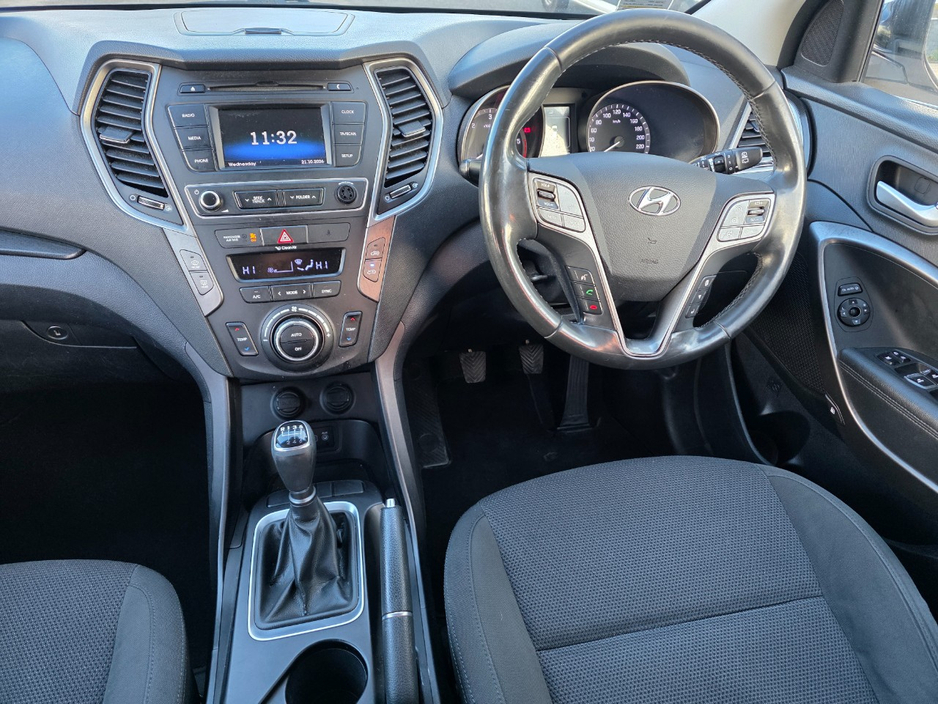 2017 Hyundai Santa Fe 2.2L Diesel For Sale Images