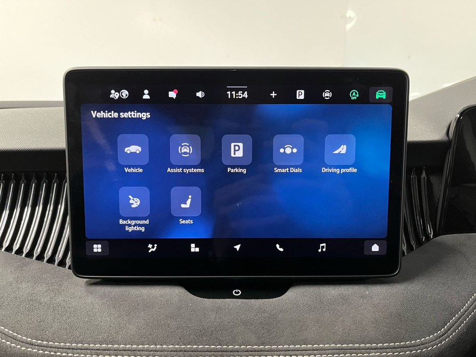 Skoda Superb Sportline DSG 2.0 TDI 150BHP - 19 Inch Alloys - Reversing Camera - Ambient Lighting - Climate Control - Electric Heated Memory Seats - Keyless Start - Apple CarPlay/Android Auto — thumbnail 16