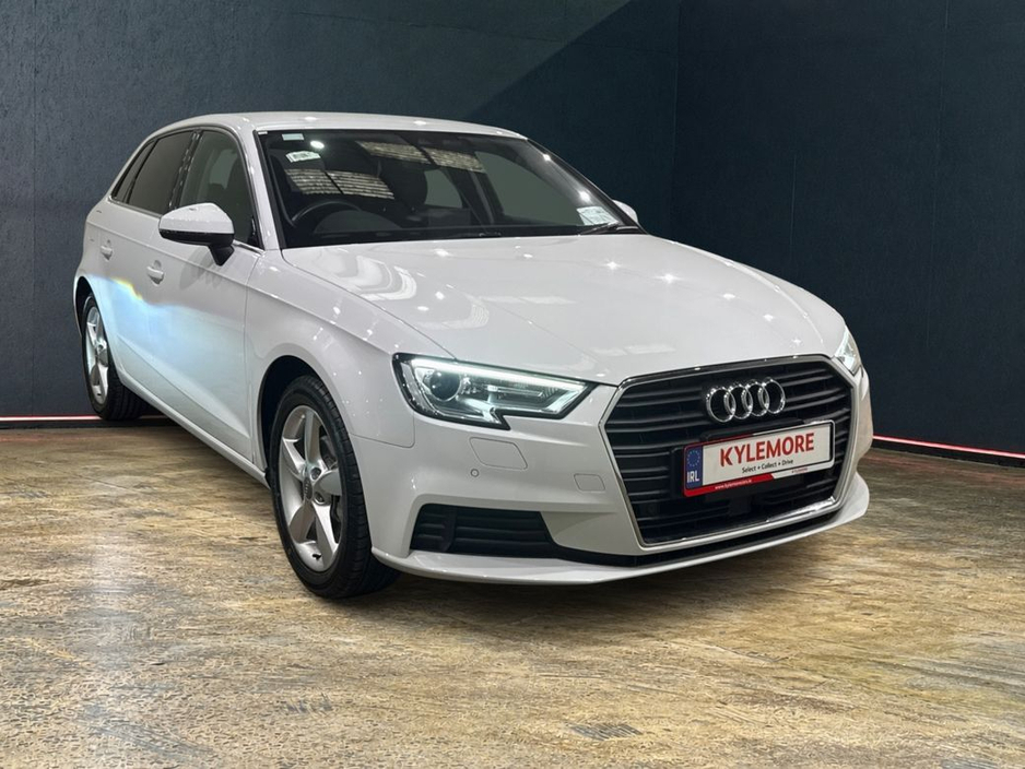 Audi A3 1.4 TSI AUTOMATIC - SIGNATURE EDITION - FACTORY ALLOYS - LOW MILEAGE — thumbnail 9