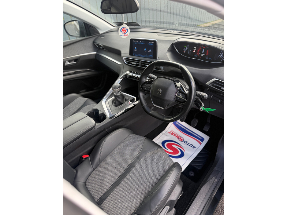2019 Peugeot 5008 1.5L Diesel For Sale Images