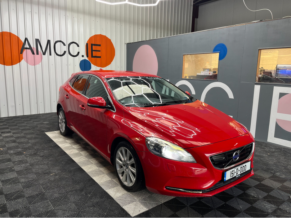 Used Volvo V40 2015 in Dublin