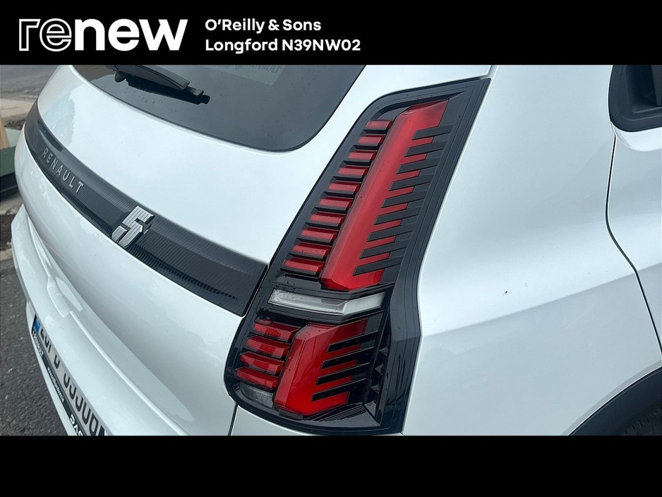 2025 Renault 5 ElectricL Electric For Sale Images