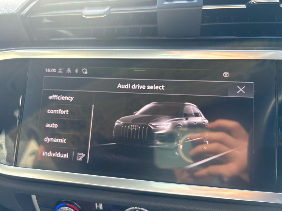 2024 Audi Q3 2L Diesel For Sale Images