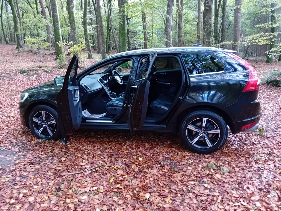 2017 Volvo XC60 2.4L Diesel For Sale Images