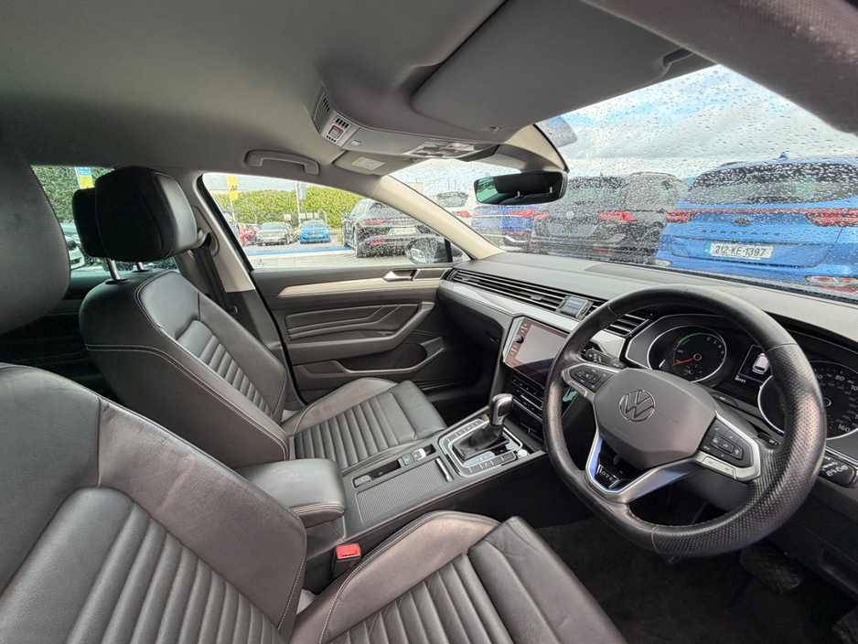 2022 Volkswagen Passat 1.4L Hybrid For Sale Images
