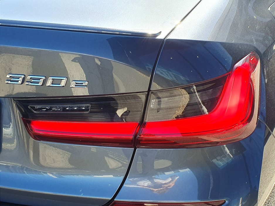 BMW 3 Series 330e M Sport Saloon — thumbnail 20