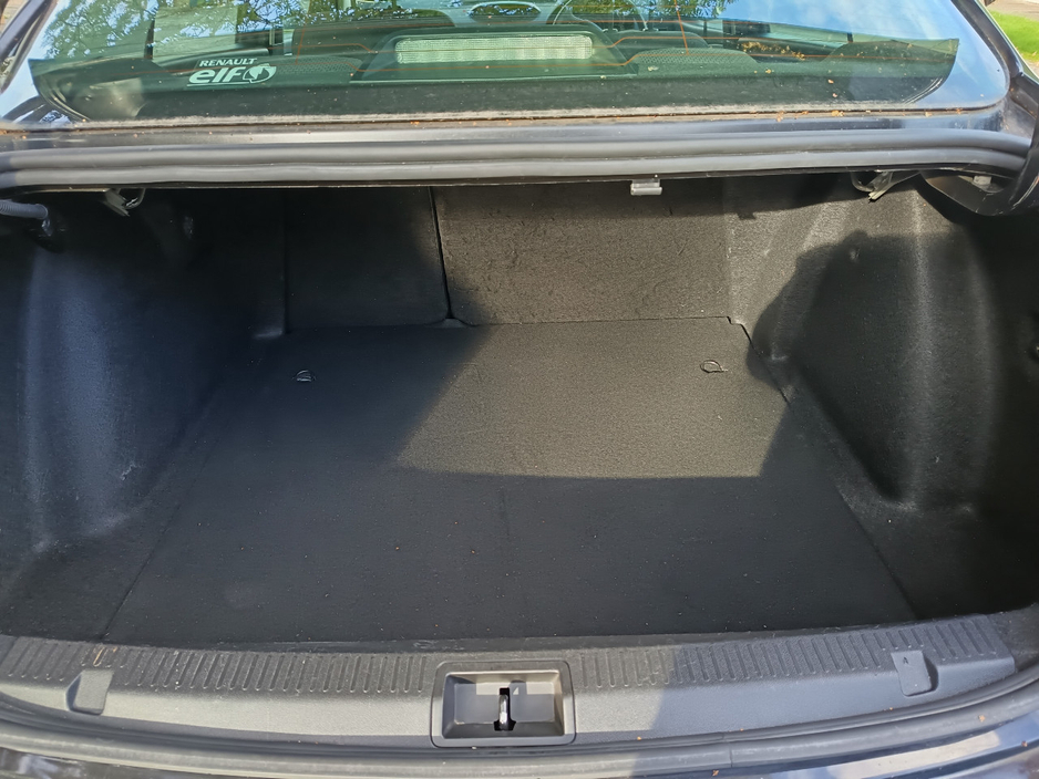 Renault Fluence 1.5 DCI 90 DYNAMIQUE 4DR — thumbnail 14