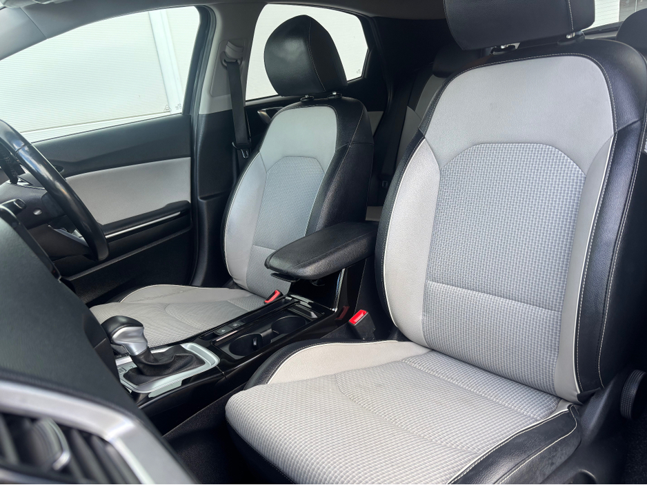 2021 Kia XCeed 1.6L Petrol Plug-in Hybrid For Sale Images