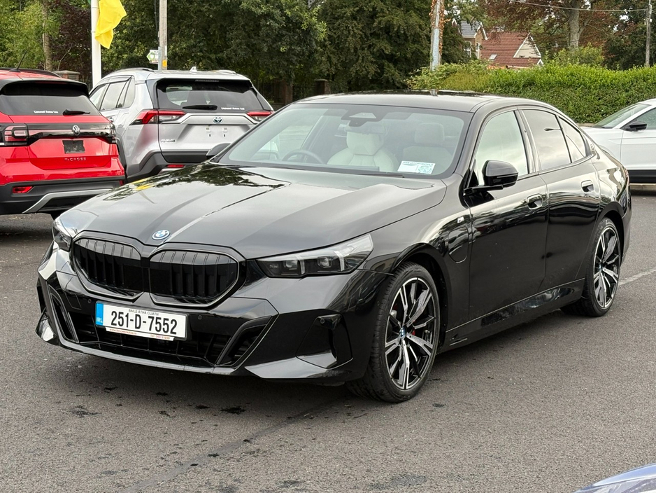 2025 BMW 5 Series 2L Petrol Plug-in Hybrid For Sale Images