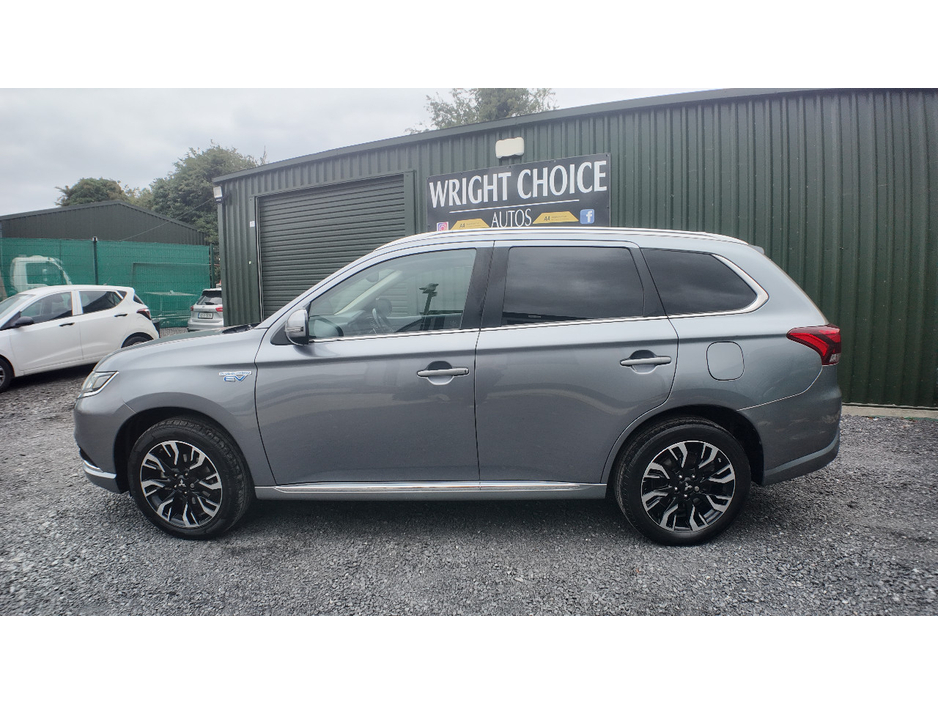 2017 Mitsubishi Outlander 2L Petrol Plug-in Hybrid For Sale Images