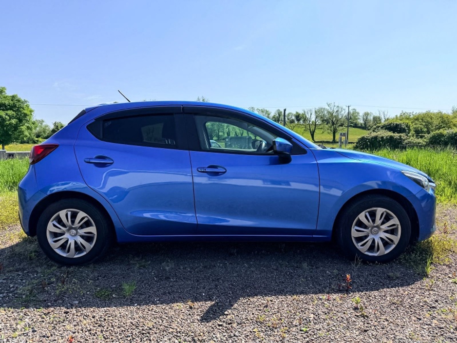 Mazda Demio SkyActive — thumbnail 3
