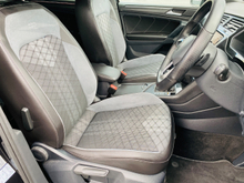 2024 Volkswagen Tiguan 1.4L Petrol Plug-in Hybrid For Sale Images