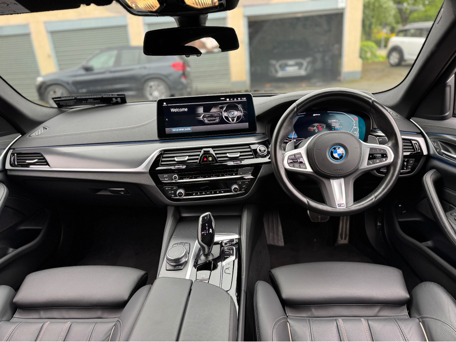 2023 BMW 5 Series 2.0L Petrol Plug-in Hybrid For Sale Images