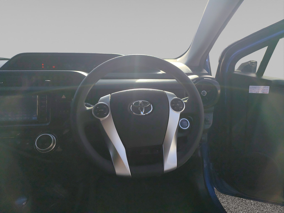 Toyota Aqua 1.5 Petrol Hybrid Auto — thumbnail 12