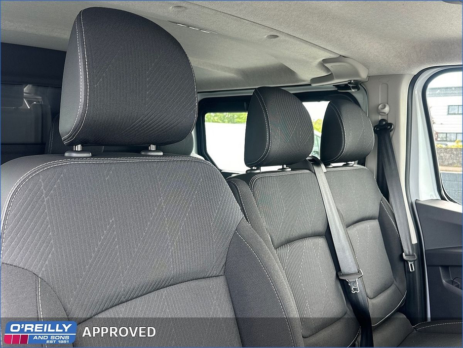 2025 Renault Trafic 2.0L Diesel For Sale Images