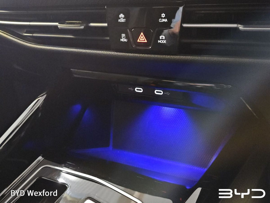 2024 Volkswagen Golf 1.5L Petrol For Sale Images