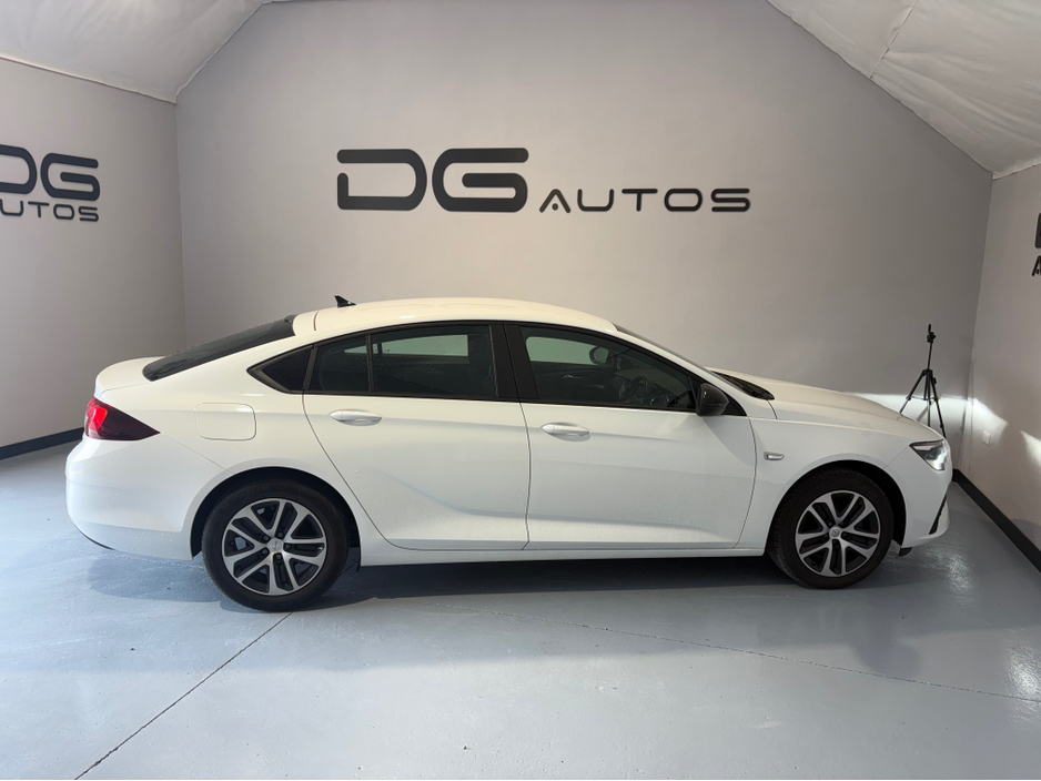 2021 Opel Insignia 1.5L Diesel For Sale Images