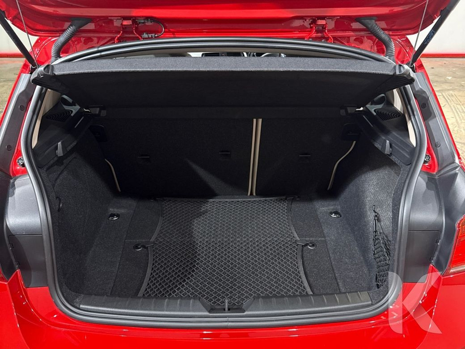 BMW 1 Series FASHIONISTA EDITION - 1.5 AUTOMATIC - UPGRADED ALLOYS - LEATHER TRIM - CRUISE CONTROL - REAR CAMERA — thumbnail 11