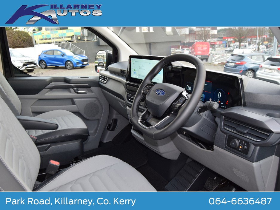 2026 Ford Tourneo Custom 2.5L Petrol Plug-in Hybrid For Sale Images