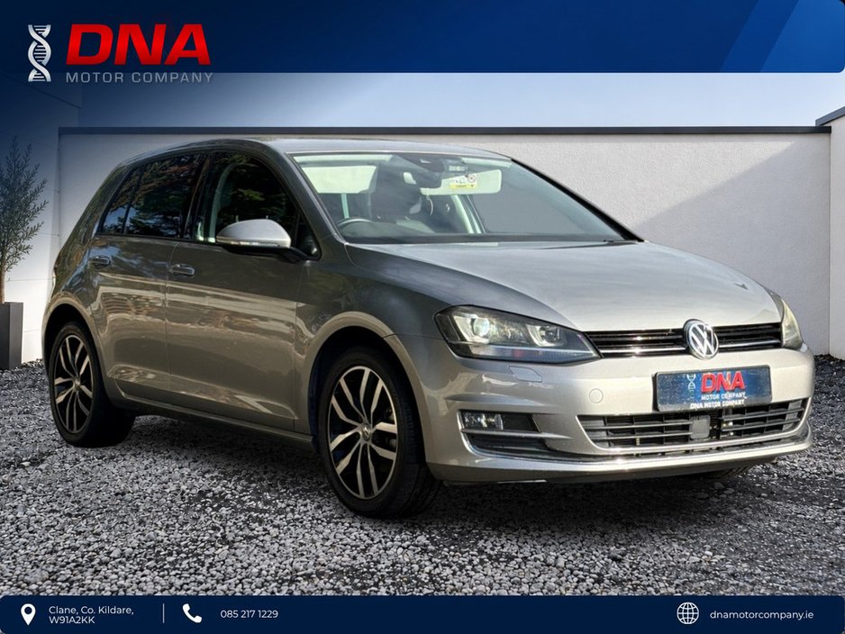 Volkswagen Golf HIGHLINE - AUTO - ONLY 52KMS