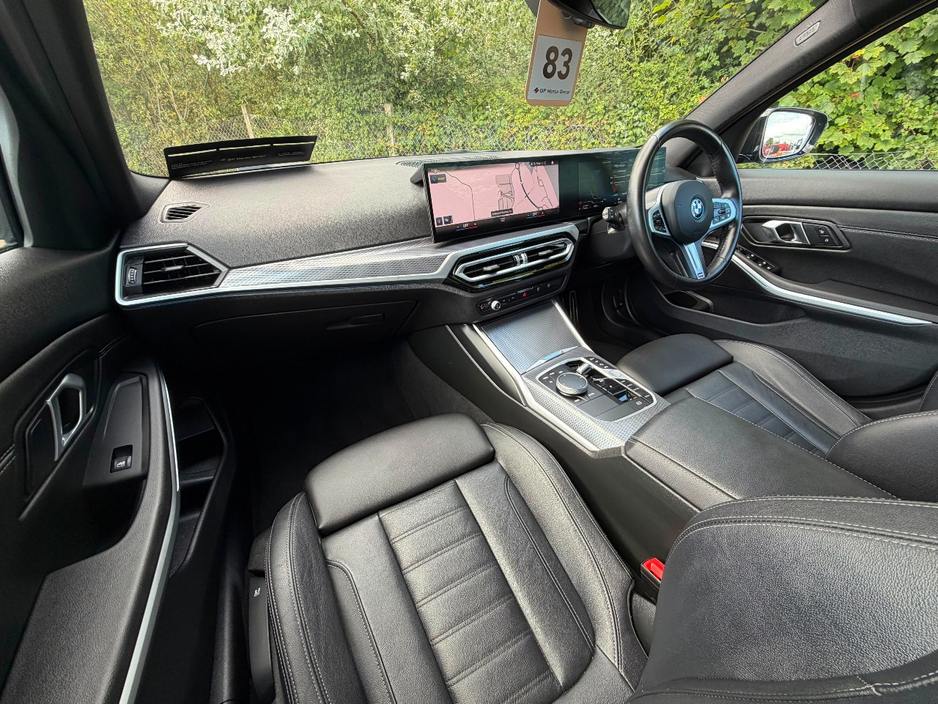 BMW 3 Series 330E M SPORT M PERFORMANCE *REMAINING MANUFACTURE WARRANTY* — thumbnail 19