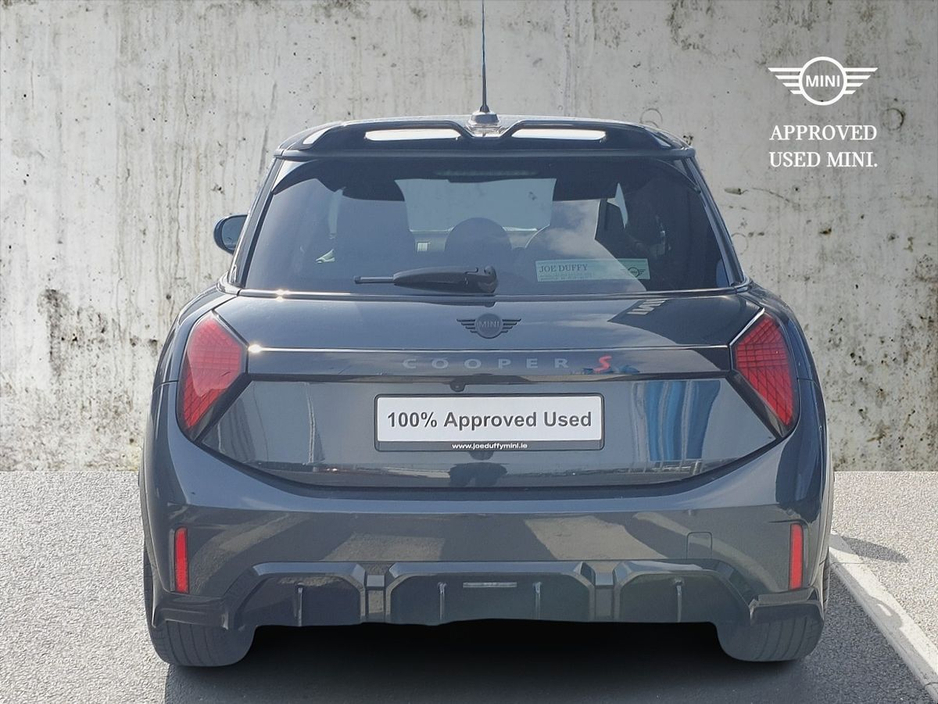 2024 MINI Hatch 2L Petrol For Sale Images
