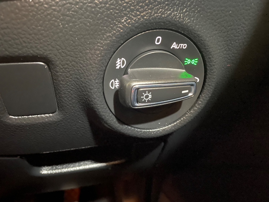 2022 Skoda Superb 2L Diesel For Sale Images