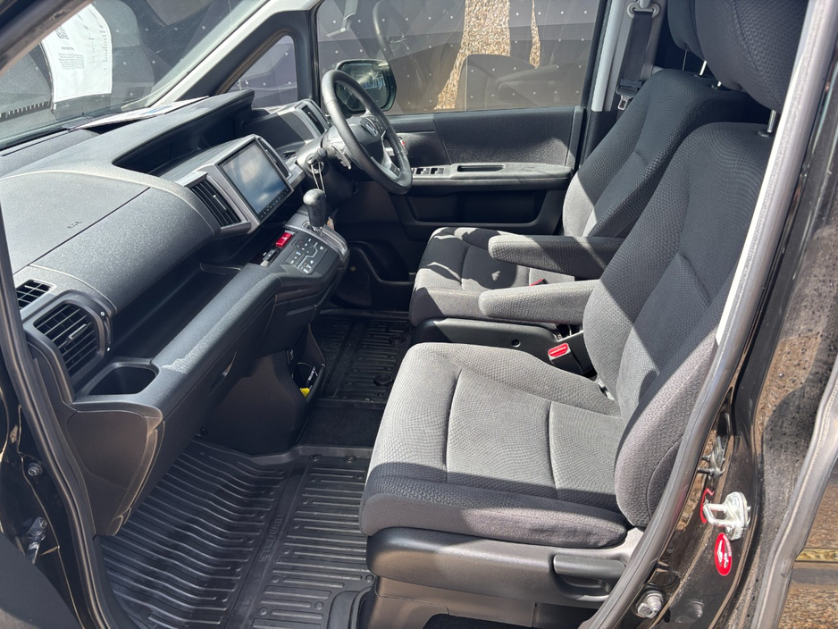 2014 Honda Stepwagon 2L Petrol For Sale Images