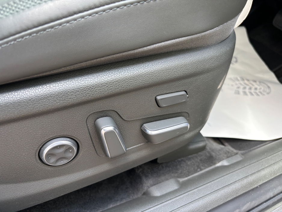 2023 Hyundai Santa Fe 1.6L Petrol Plug-in Hybrid For Sale Images